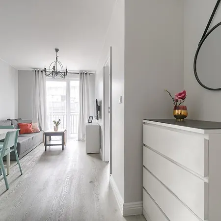 Apartment 600 Bulwary Stare No 1 *